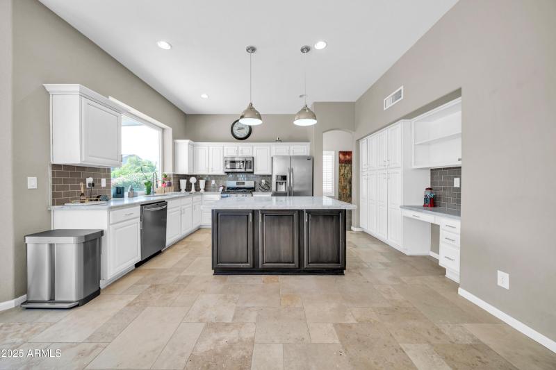 5417 E Anderson Dr-20