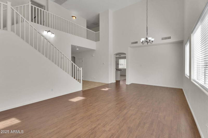 5-web-or-mls-Andre-6