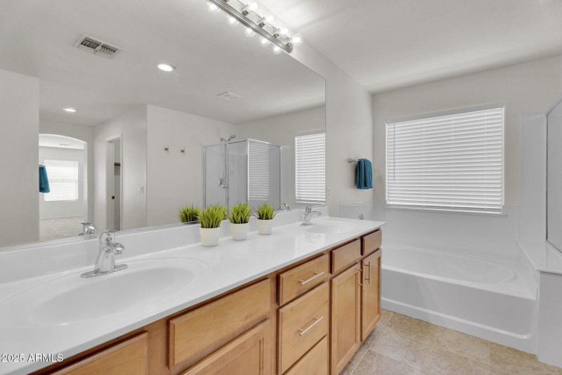 29-web-or-mls-Andre-32