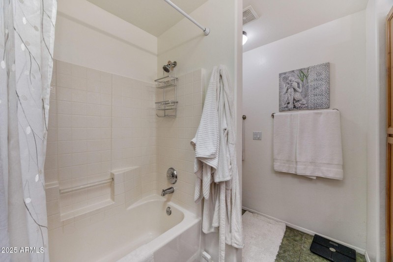 Primary bath tub/shower