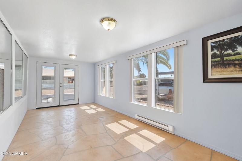 Digital declutter view of Arizona Room