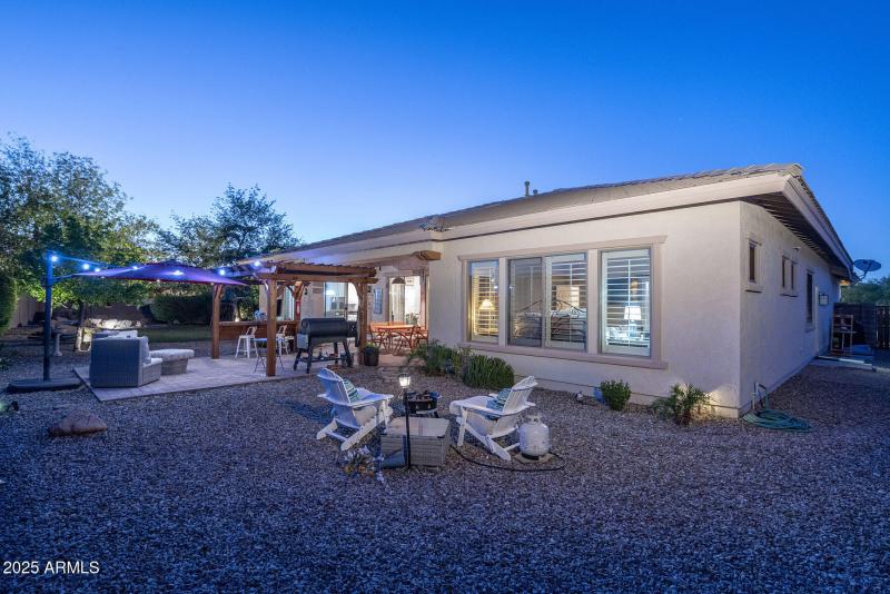 Spacious Side Yard with Double Gate