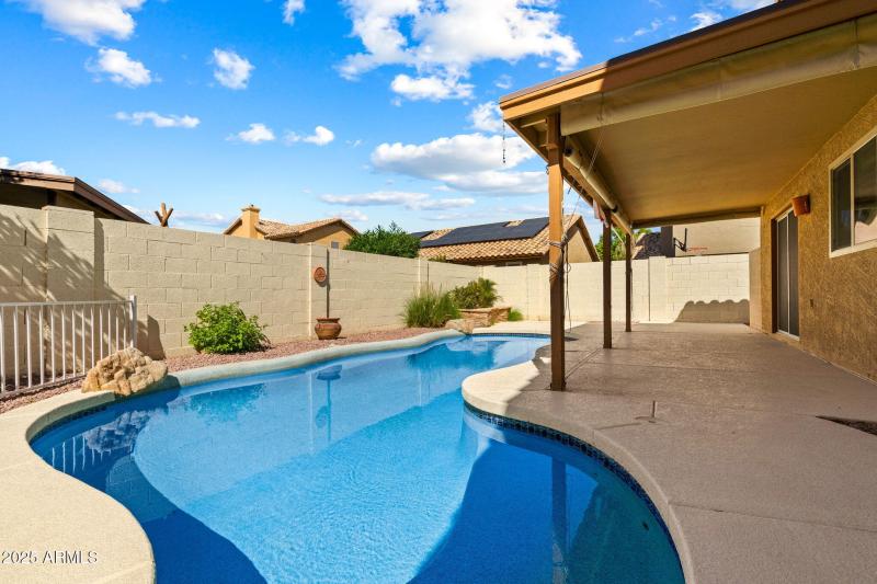 013__14816 N 90th Ave