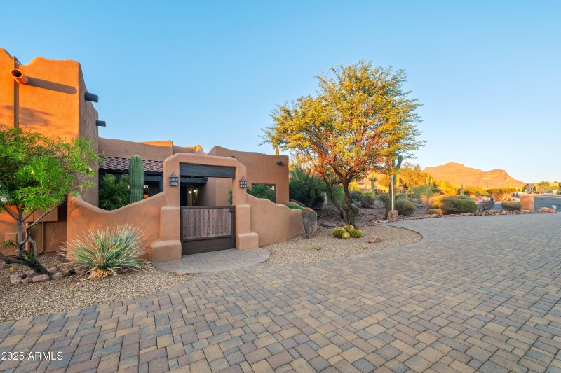 6444-E-Quail-Hideaway-Ln-6