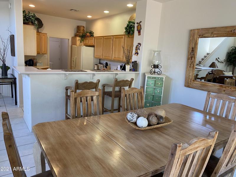 Dining & Kitchen