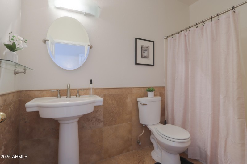 Bath 2 with Tub/Shower