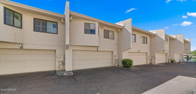 51-web-or-mls-Garage