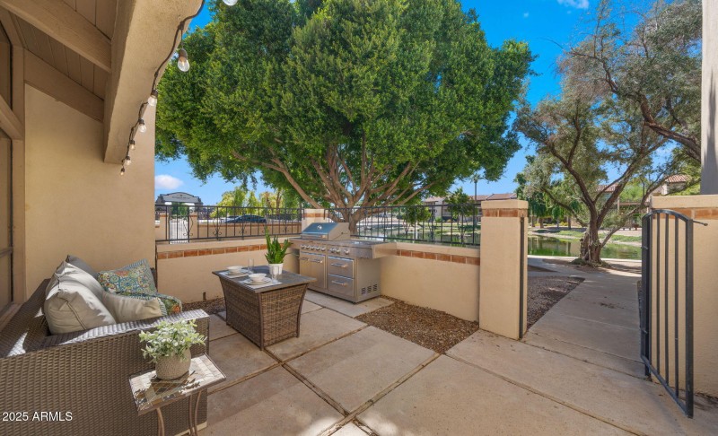 33-web-or-mls-Patio Space3