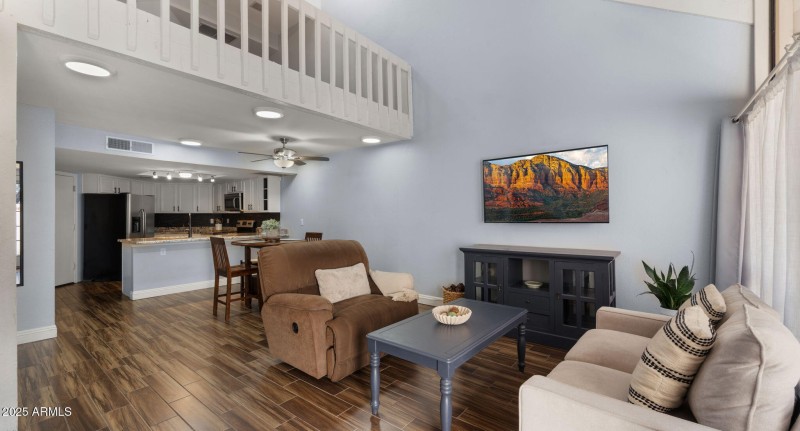 7-web-or-mls-Living Space1