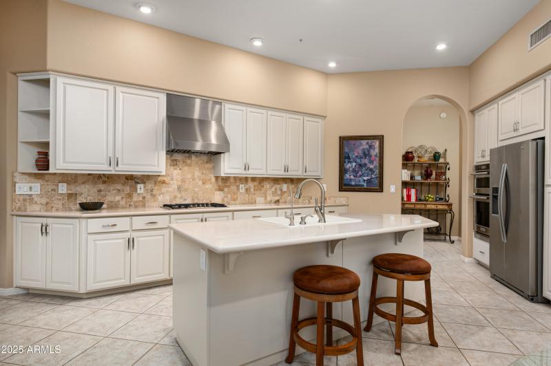 8209EHoverlandRd-13