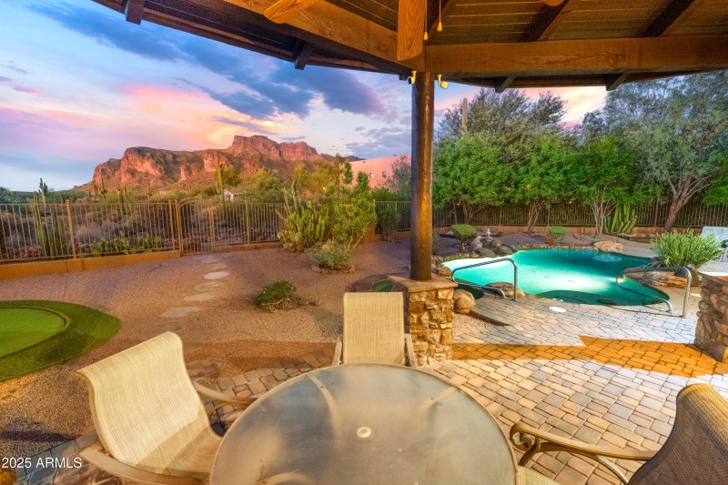 6444-E-Quail-Hideaway-Ln-Backyard-View-