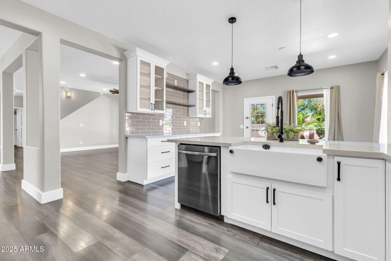 4900 S Springs Dr-16