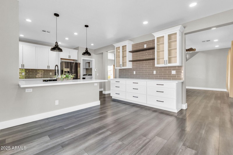 4900 S Springs Dr-19