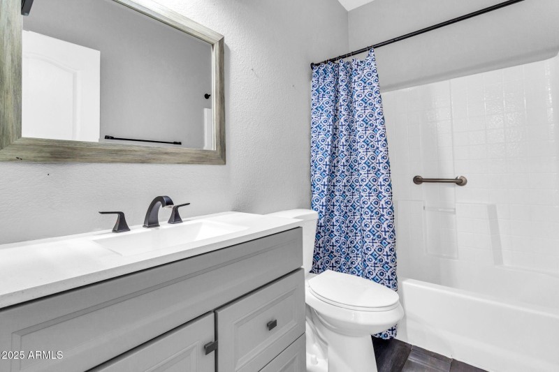 4900 S Springs Dr-31