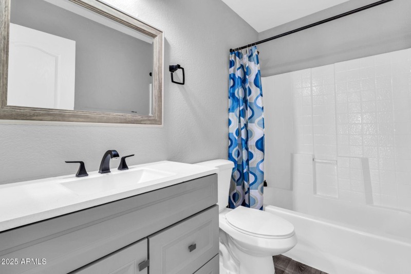 4900 S Springs Dr-38