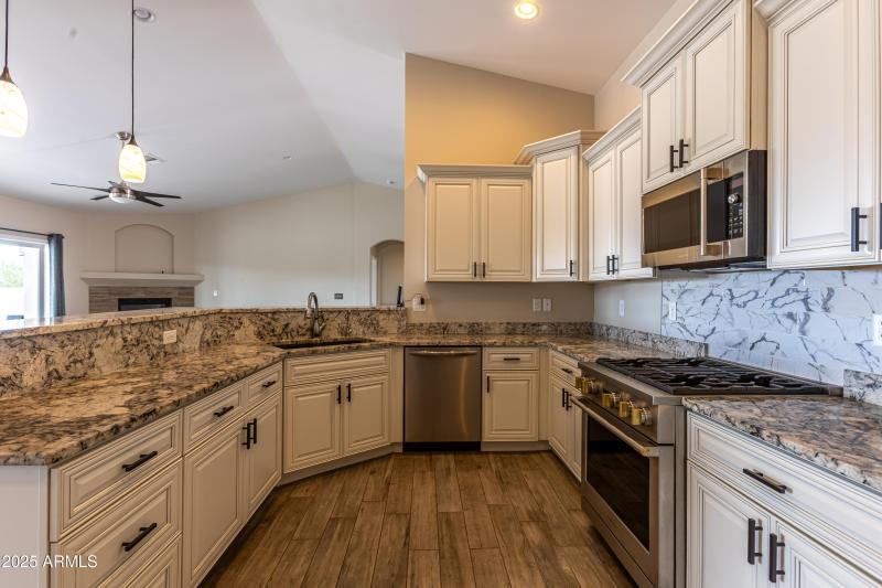 28906 N WAKEFIELD RD-25