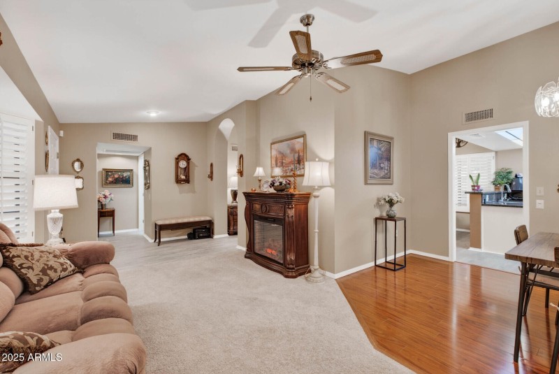 10_18207_N_136th10_mls