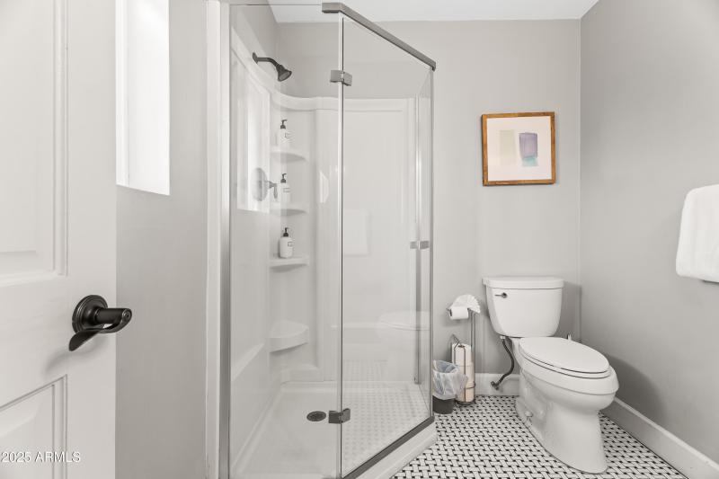 Ensuite Bath 3