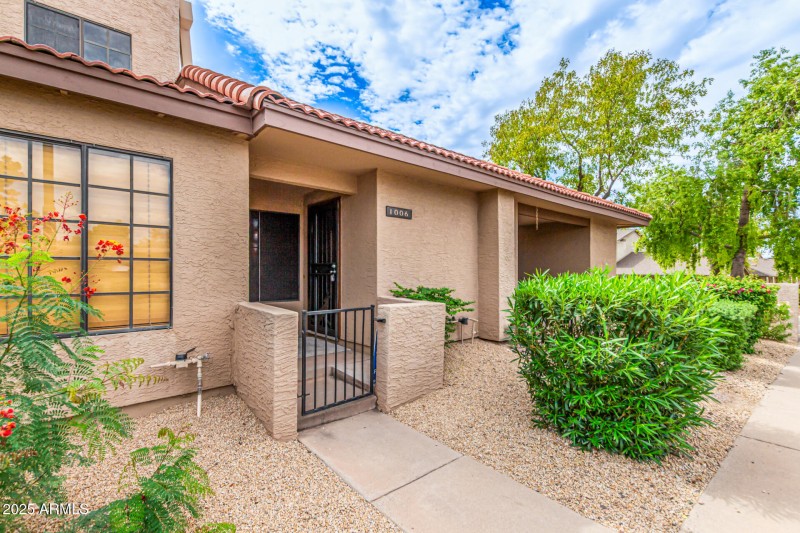 8625 E Belleview Pl #1006 End Unit