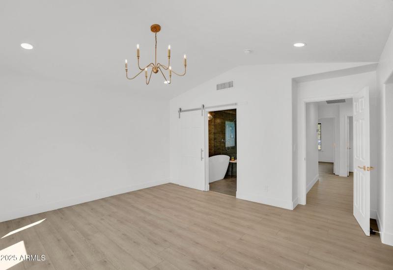 22-web-or-mls-18047 E Vencino-26