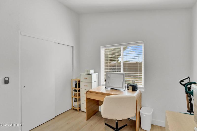 55-web-or-mls-18047 E Vencino-35