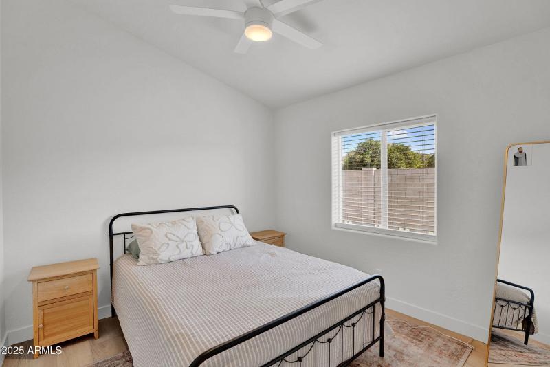 56-web-or-mls-18047 E Vencino-37