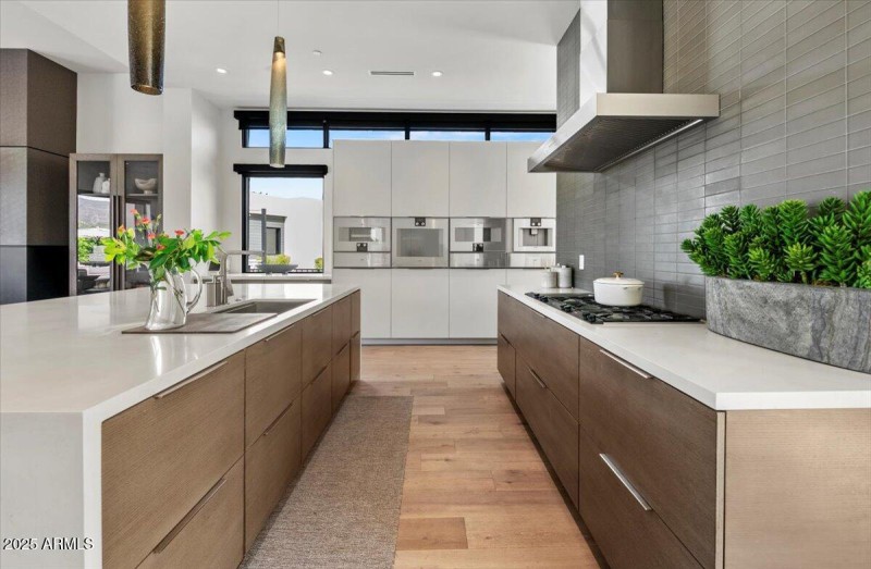 10-6802 E Joshua Tree Ln 11