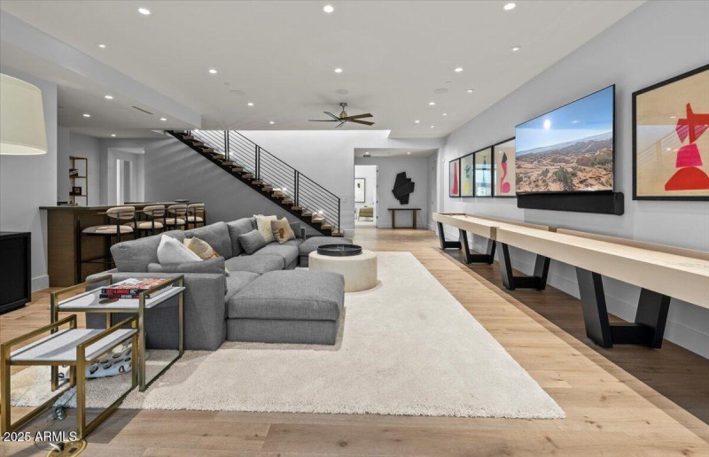 30-6802 E Joshua Tree Ln 35