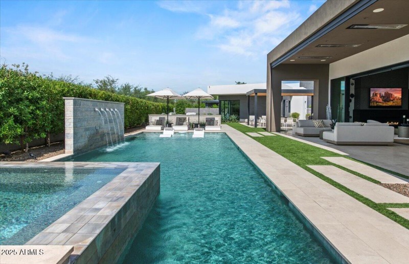 56-6802 E Joshua Tree Ln 74