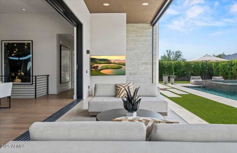 57-6802 E Joshua Tree Ln 76