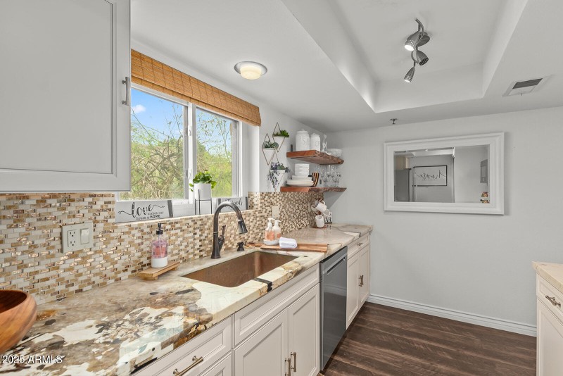 Quatz counter tops