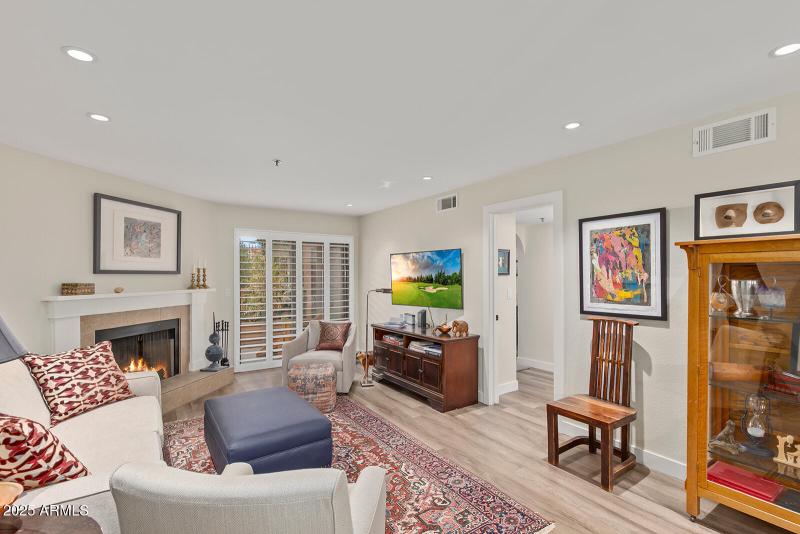 Spectacular floors through out