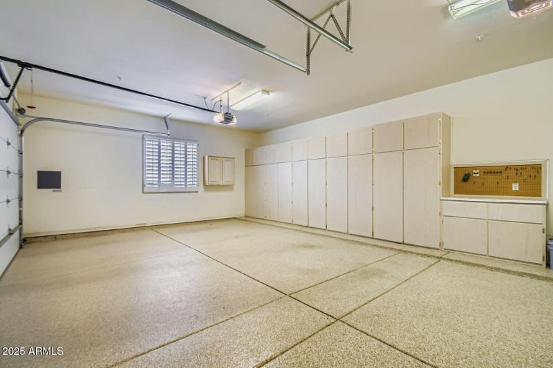54 Garage Interior