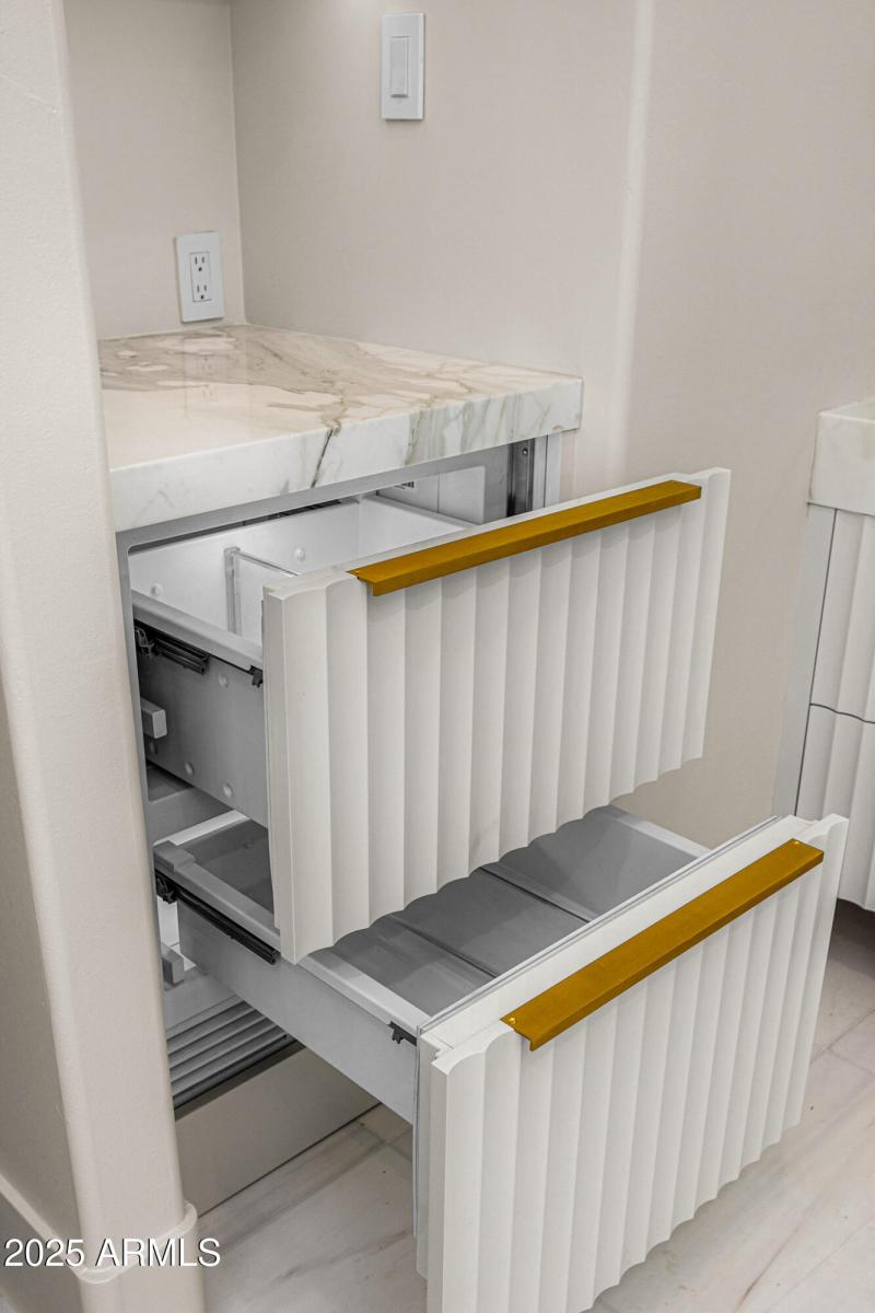 20primary bath refrigeration