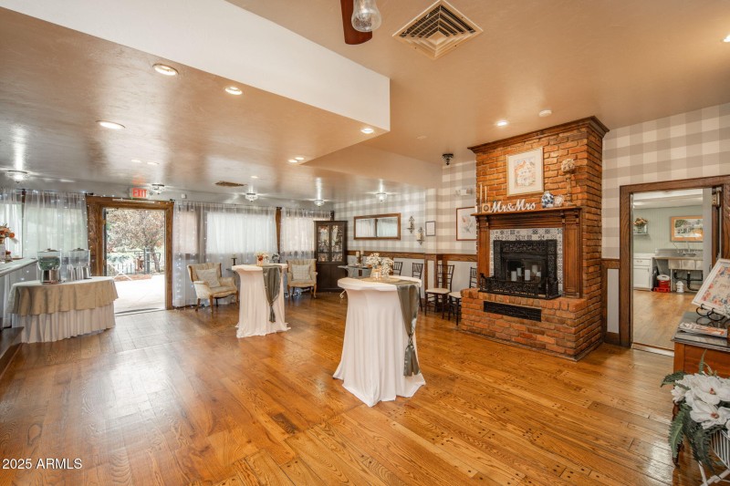 4-web-or-mls-2516-willow-creek-rd