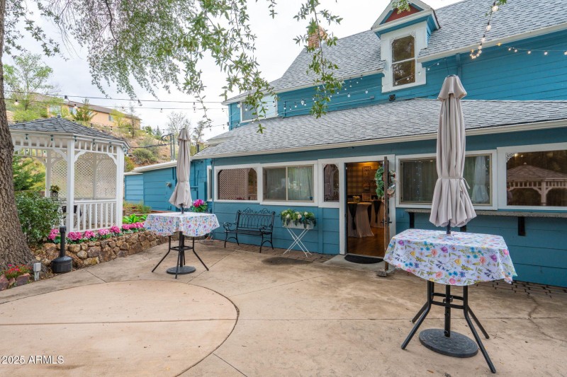 60-web-or-mls-2516-willow-creek-rd