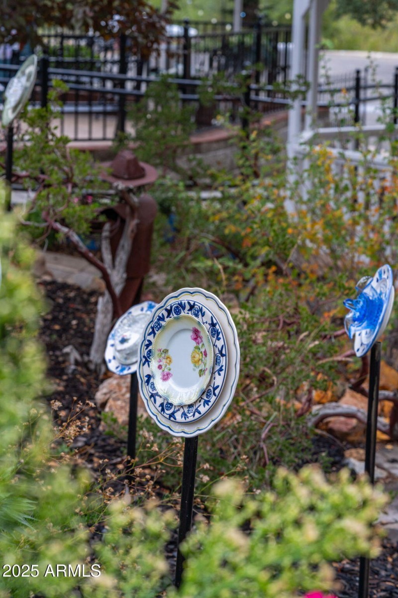 71-web-or-mls-2516-willow-creek-rd