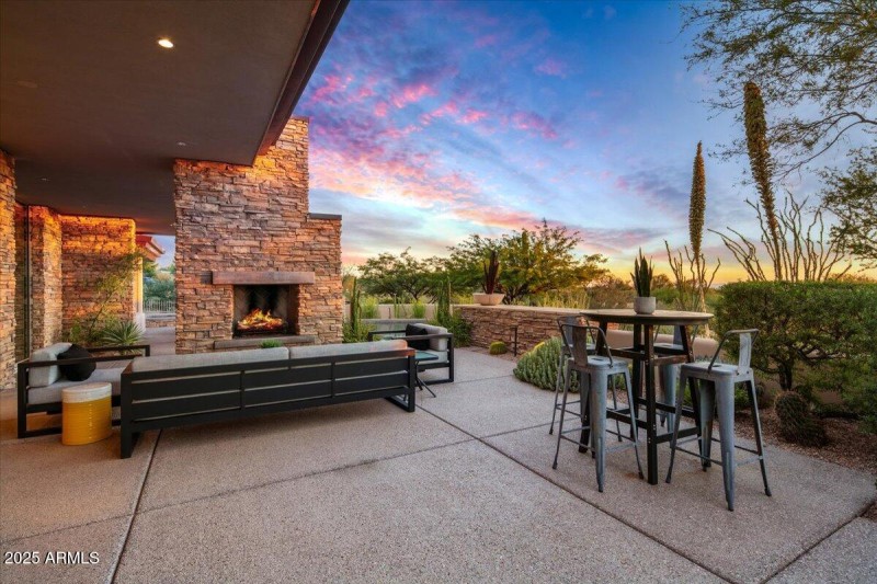 065-Outdoor Living Area