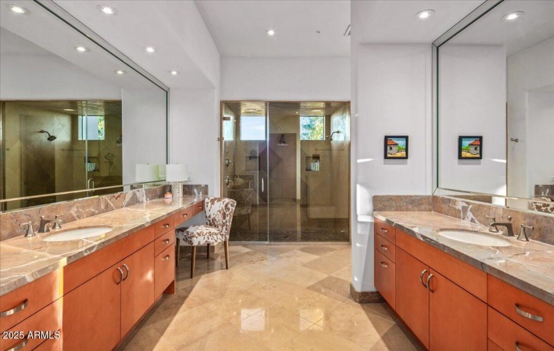 041-Primary Bath ~ Vanities