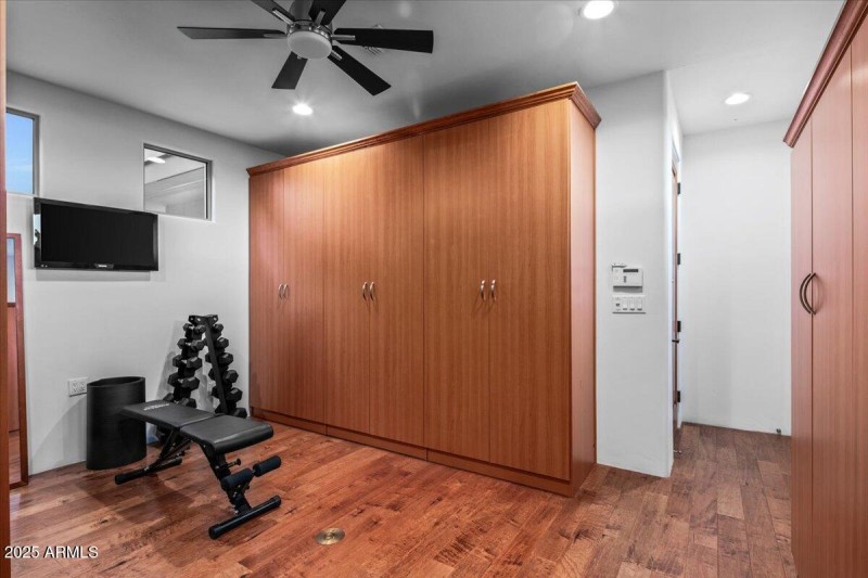 045-Primary Closets ~ Workout Room