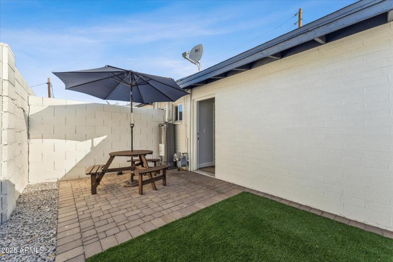 14-012-rear-exterior