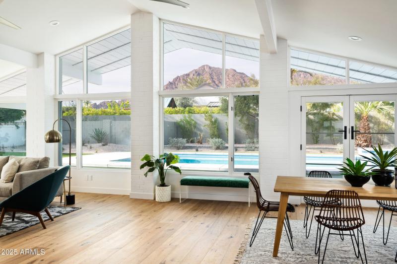 5816 E Calle Del Media-16