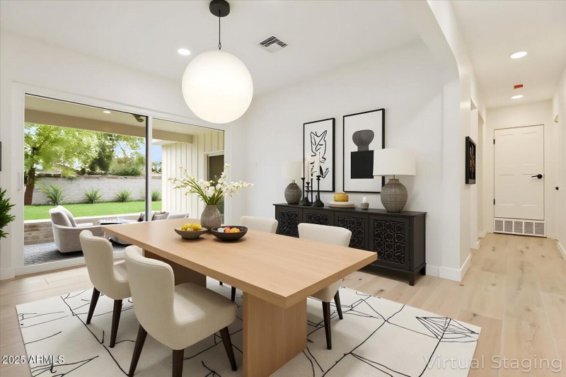 15-A7408230 - Dinning Room