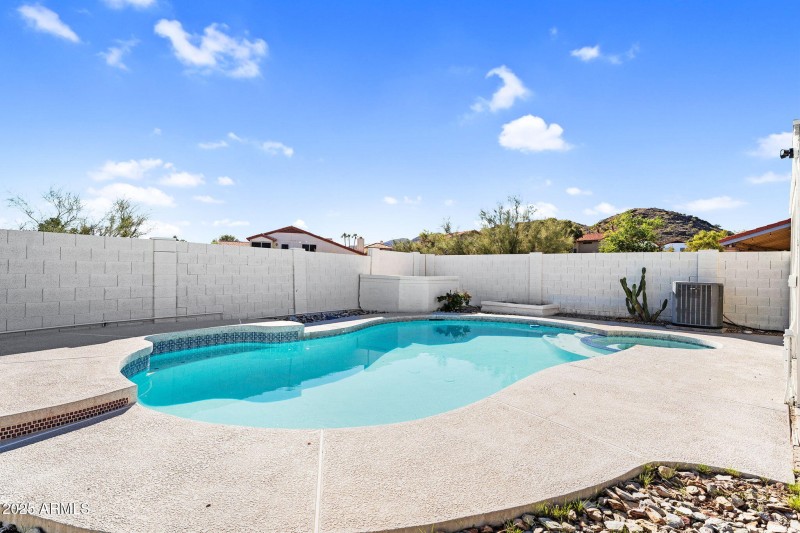 30-web-or-mls-4507 E Monte Way-31