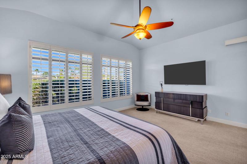 52-web-or-mls-896A1232