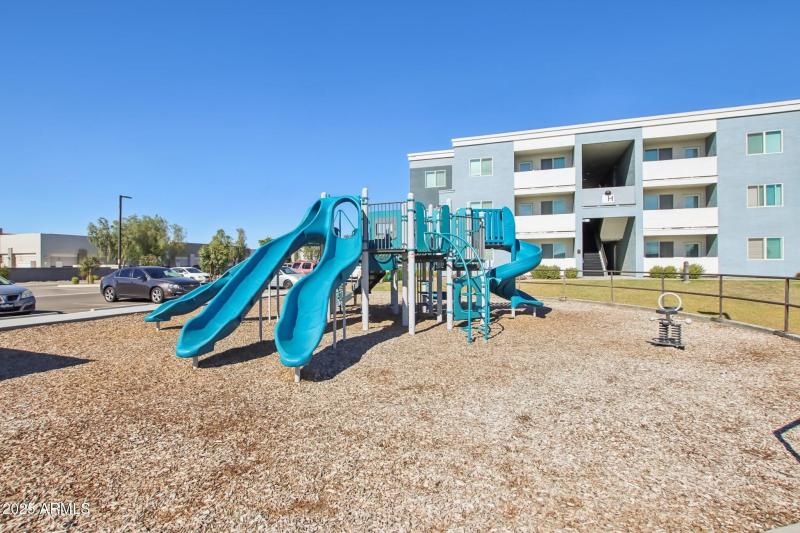 12945 W Greenway Rd h108-034