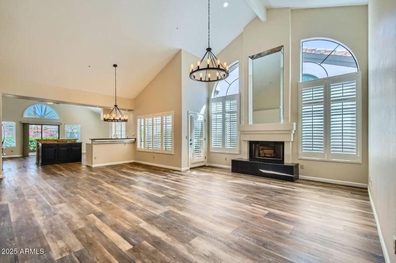 005 - 06 Living Room