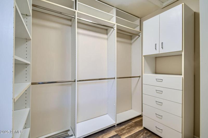 018 - 28 Primary Bedroom Closet