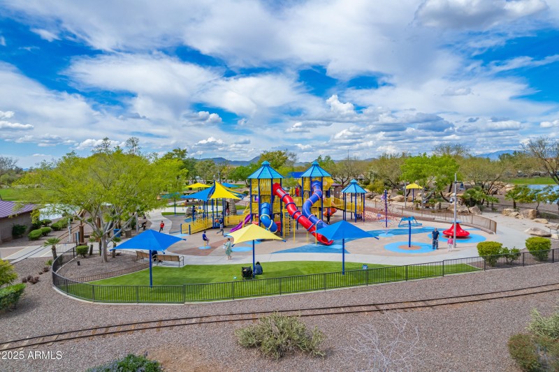 70_010_a4m_anthemphx-hdr