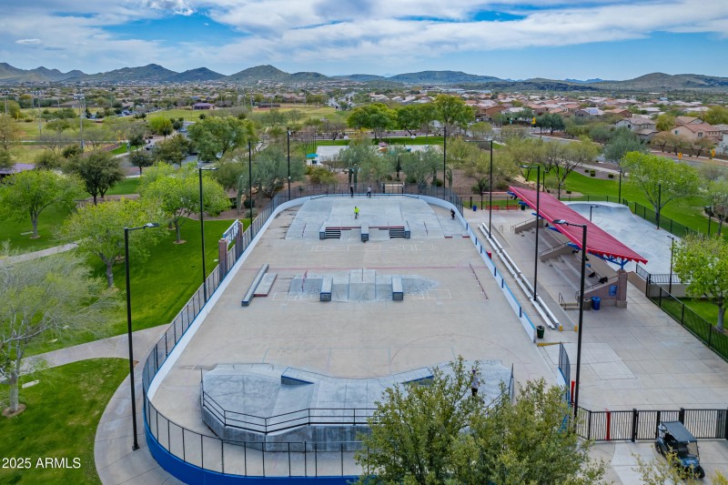 90_037_a4m_anthemphx-hdr